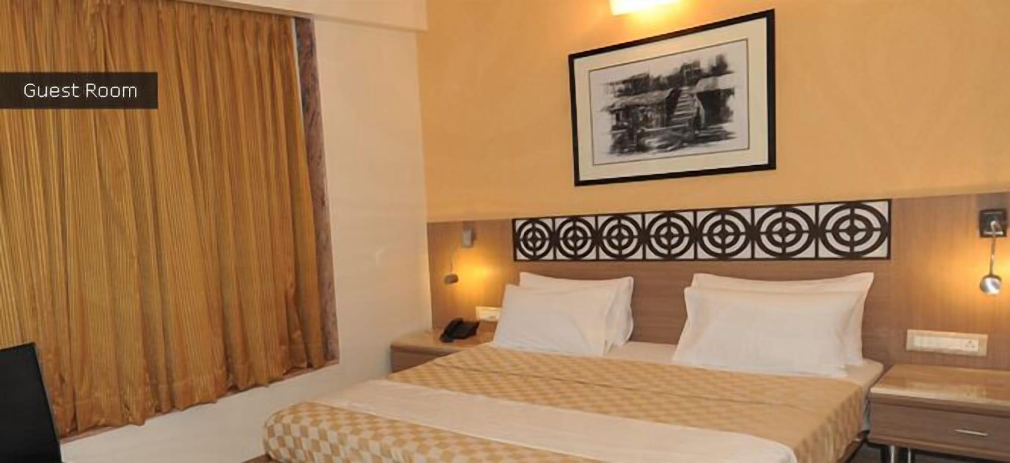 Hotel Unicontinental Mumbai  Buitenkant foto