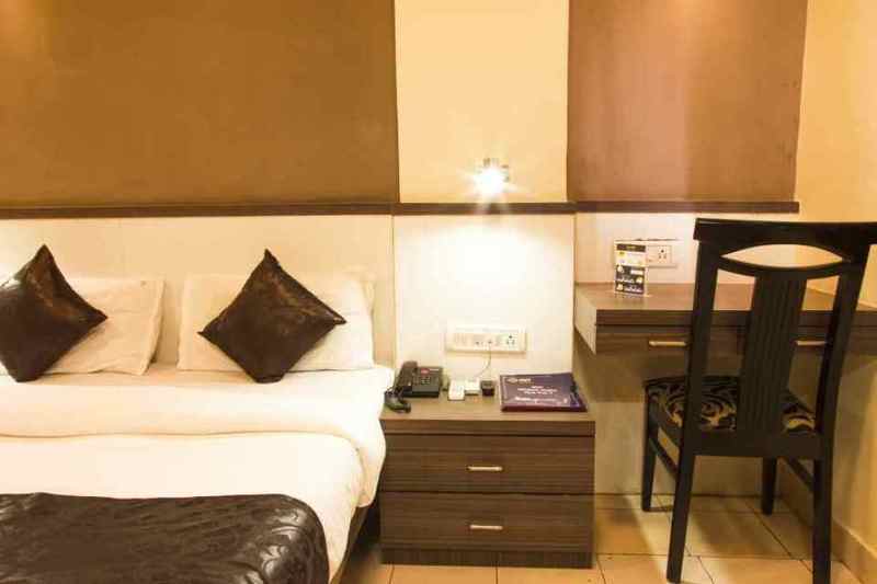 Hotel Unicontinental Mumbai  Buitenkant foto