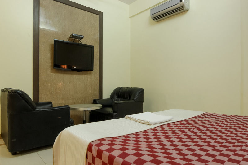 Hotel Unicontinental Mumbai  Buitenkant foto